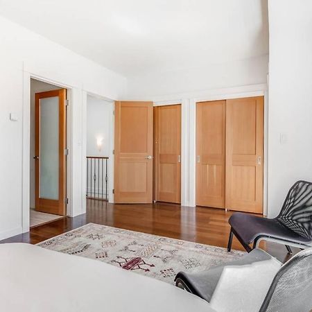 Cedar Hill Sunlit Stay - Bright Spacious & Modern Victoria Eksteriør bilde