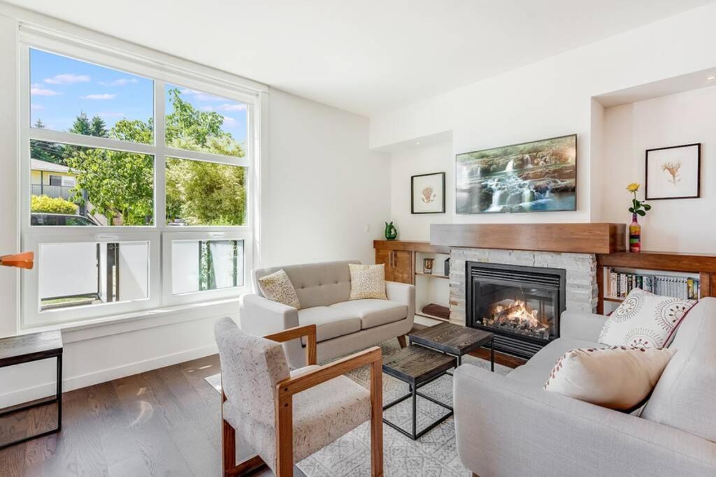 Cedar Hill Sunlit Stay - Bright Spacious & Modern Victoria Eksteriør bilde