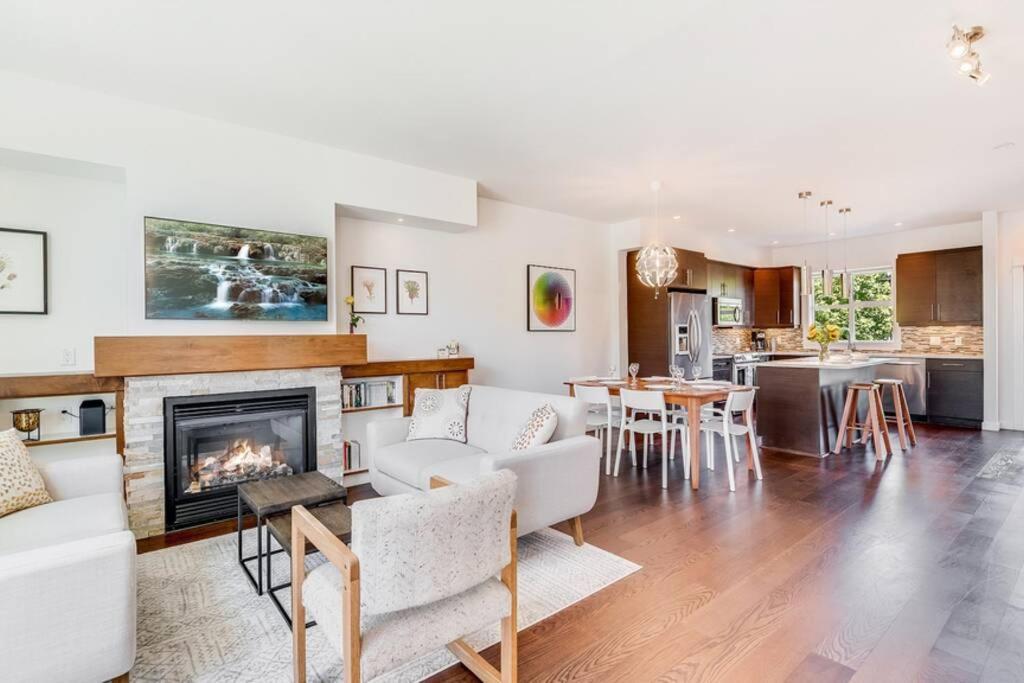 Cedar Hill Sunlit Stay - Bright Spacious & Modern Victoria Eksteriør bilde