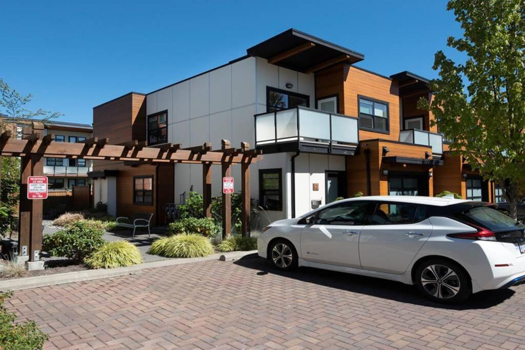 Cedar Hill Sunlit Stay - Bright Spacious & Modern Victoria Eksteriør bilde