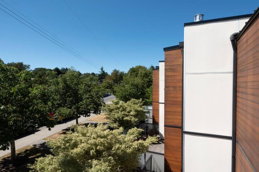 Cedar Hill Sunlit Stay - Bright Spacious & Modern Victoria Eksteriør bilde
